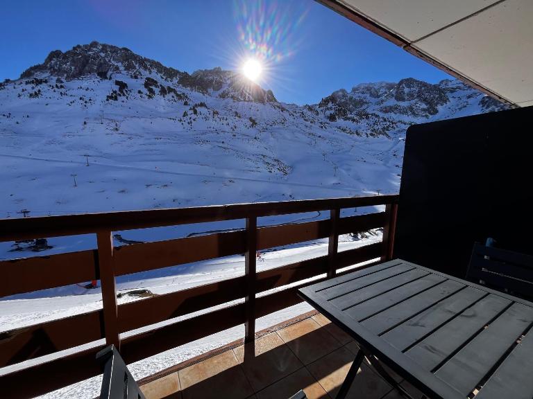 Studios au pied des pistes , La Mongie Tourmalet, balcon plein Sud - B&B La Mongie