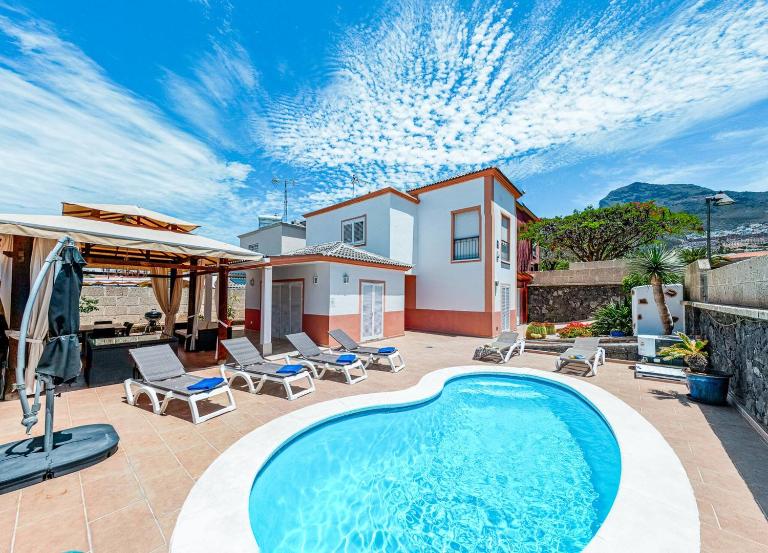 Villa with pool in Madroñal Fañabe, Costa Adeje - Ferienwohnung Adeje