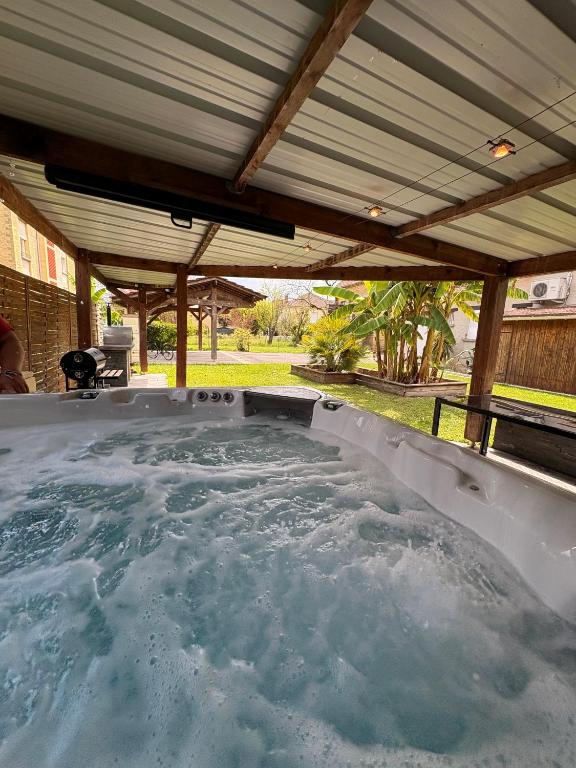 Maison spacieuse - Jacuzzi - Proche cœur historique - B&B Sarlat-la-Canéda