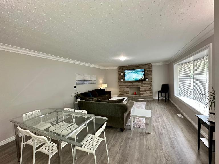 Mountain View Suite - Sleeps 6 - Ferienwohnung St. Catharines