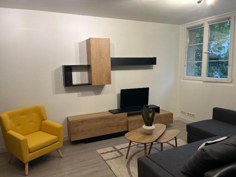 Charmant Appart 4-6P près de la Défense à Courbevoie - B&B Courbevoie