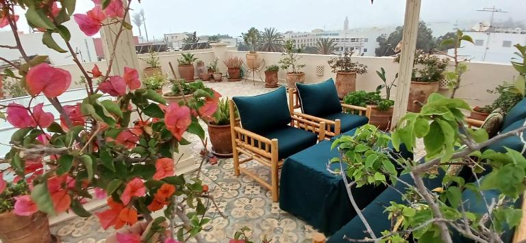 Fabulous Riad Moroccan Modern Fab Terrace Center Agadir - B&B Agadir