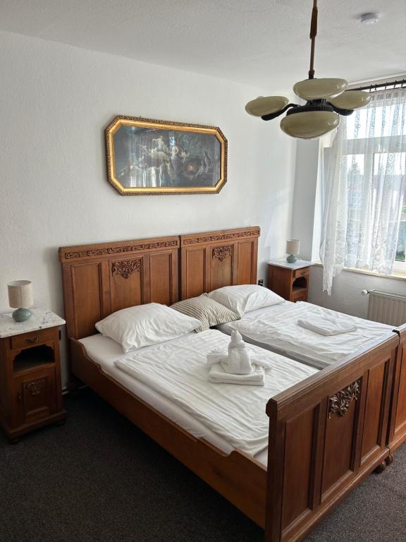 Gasthof zur Tanne 2 - Chambres d'hôtes Alleringersleben