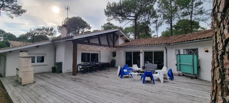 Villa Tré les Pins, 7 chambres, à 100m du LAC DE LACANAU - Bed and Breakfast Lacanau