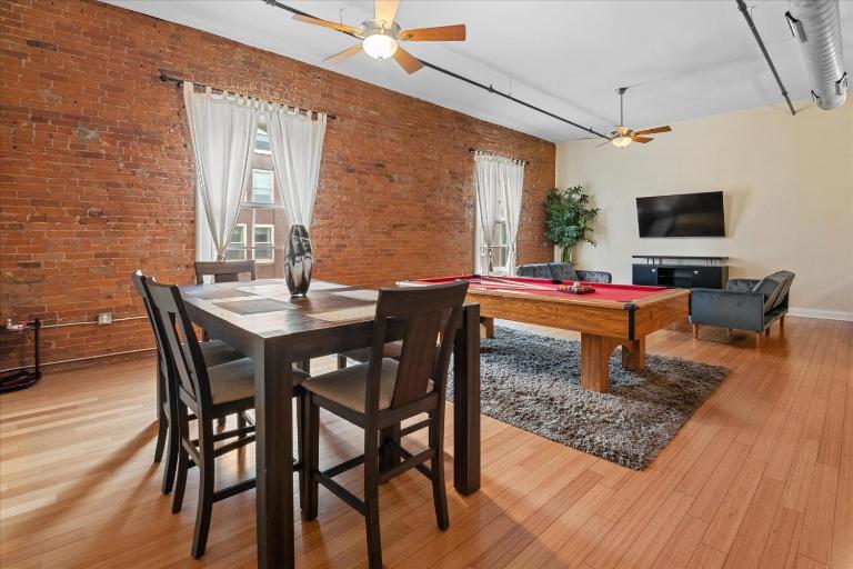 Top Floor Loft in Downtown Indianapolis - B&B Indianapolis