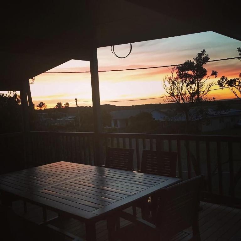 Sunset Deck - B&B Sandy Point