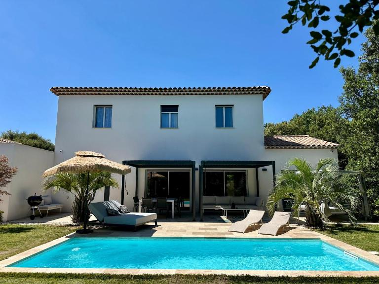 Villa Jungle - Piscine & Clim - B&B Saint-Maximin-la-Sainte-Baume