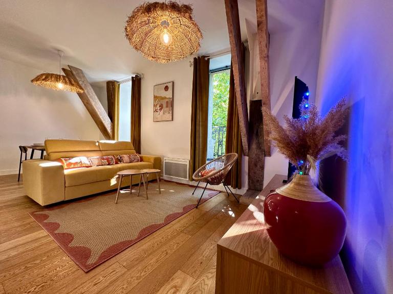 Appartement T2 Méditerranéen - Bed and Breakfast Narbonne