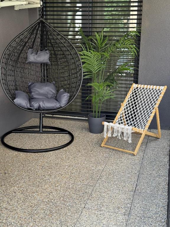 The Elite Suite IV downtown apartment AC & garage parking - Bed and Breakfast Bratislava