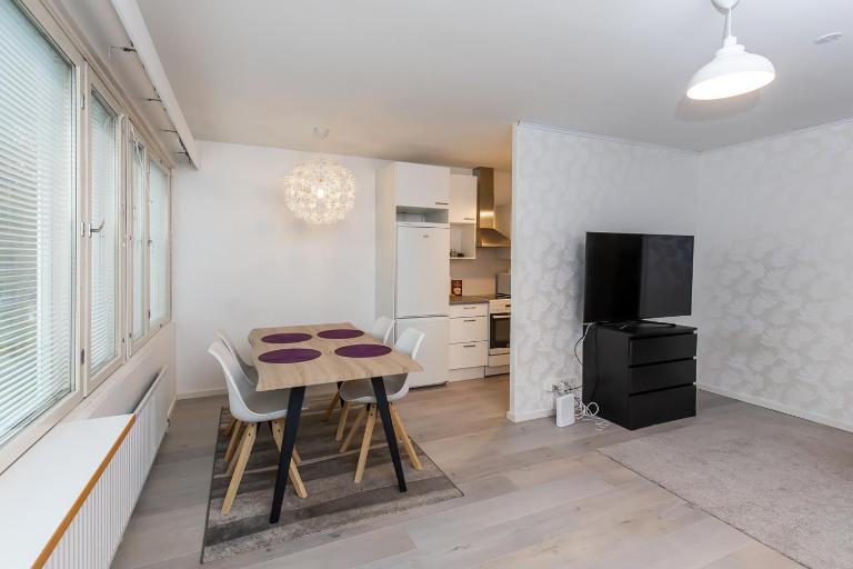 Beautiful two-room apartment in Lahti - B&B Lahti