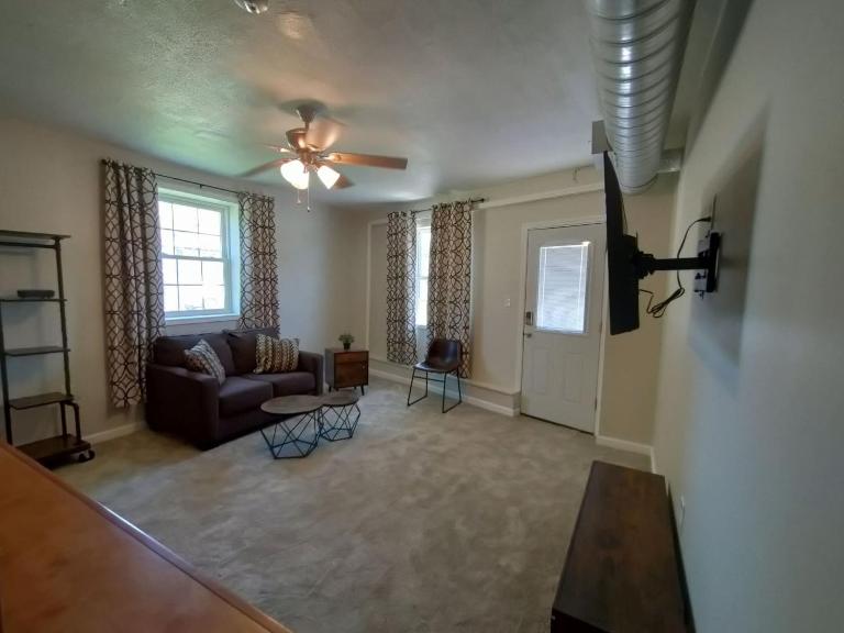 Neville Island Motel - B&B Pittsburgh