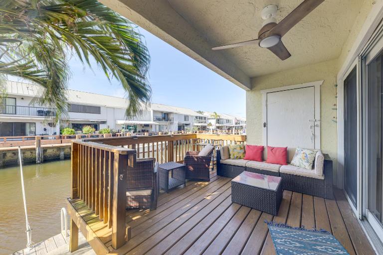 Home 3 Mi to Ocean Inlet Park: Waterfront Deck! - B&B Boynton Beach
