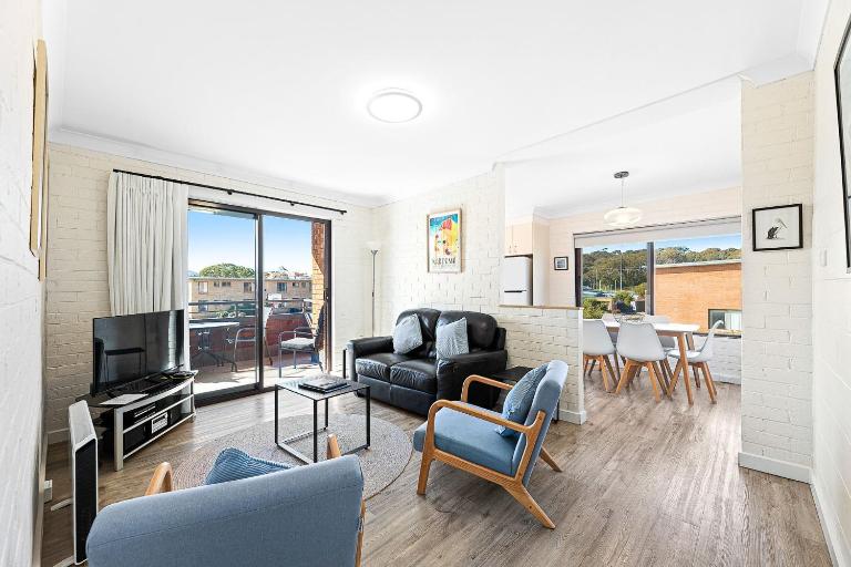 Apollo Unit 21 1st Floor - B&B Narooma