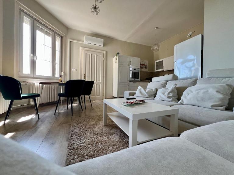 City Centre Piac View Apartment - B&B Debrecen