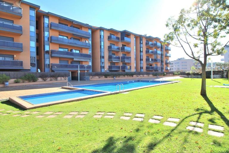 Apartamento con piscina a pasos del mar - Ferienwohnung Lloret de Mar