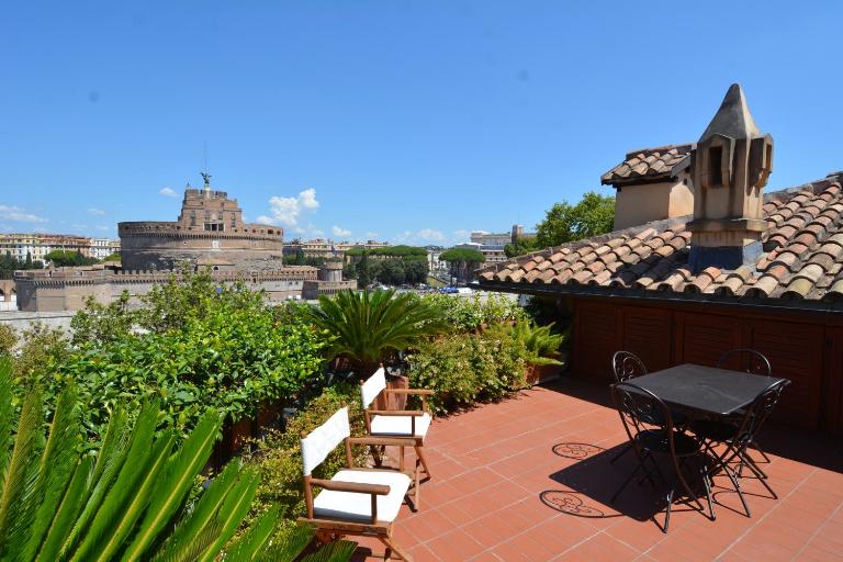 The Perfect View- Angel's Castle' - B&B Roma