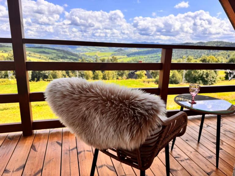 Siedlisko nad Cisowcem Bieszczady - B&B Załaski