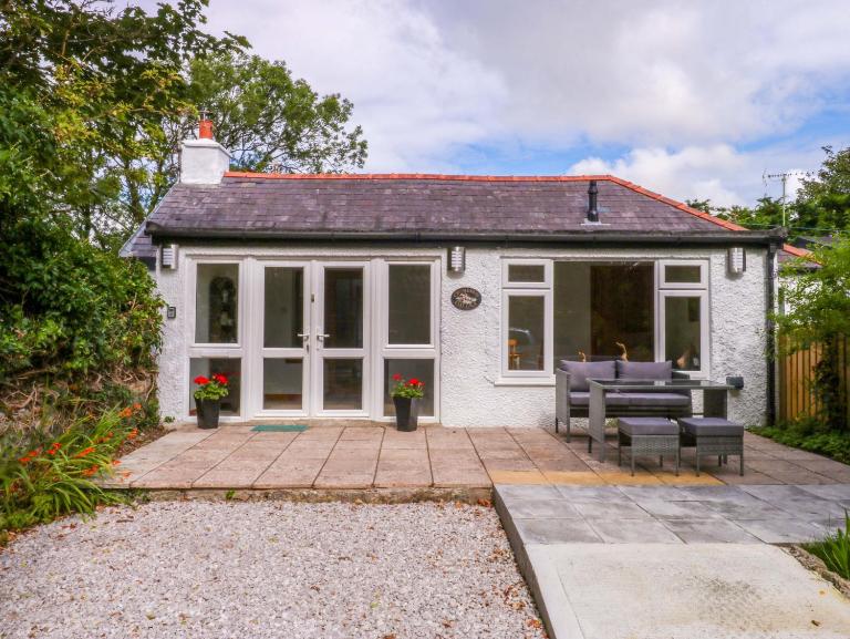 Cromlech Cottage at Cromlech Manor Farm - B&B Benllech
