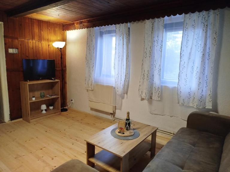 Mezi Stromy - B&B Jindřichovice