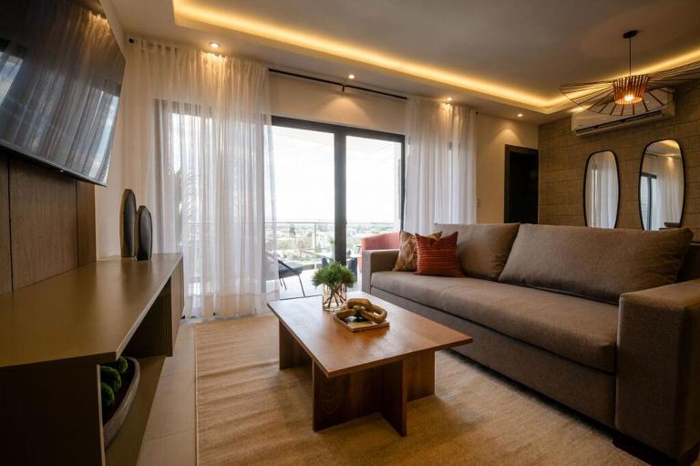 Views, pool and gym, 2 BR family friendly - B&B Santiago de los Caballeros