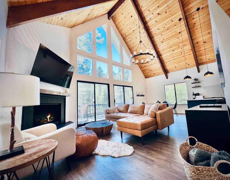 Brentwood Haus - B&B Lake Arrowhead