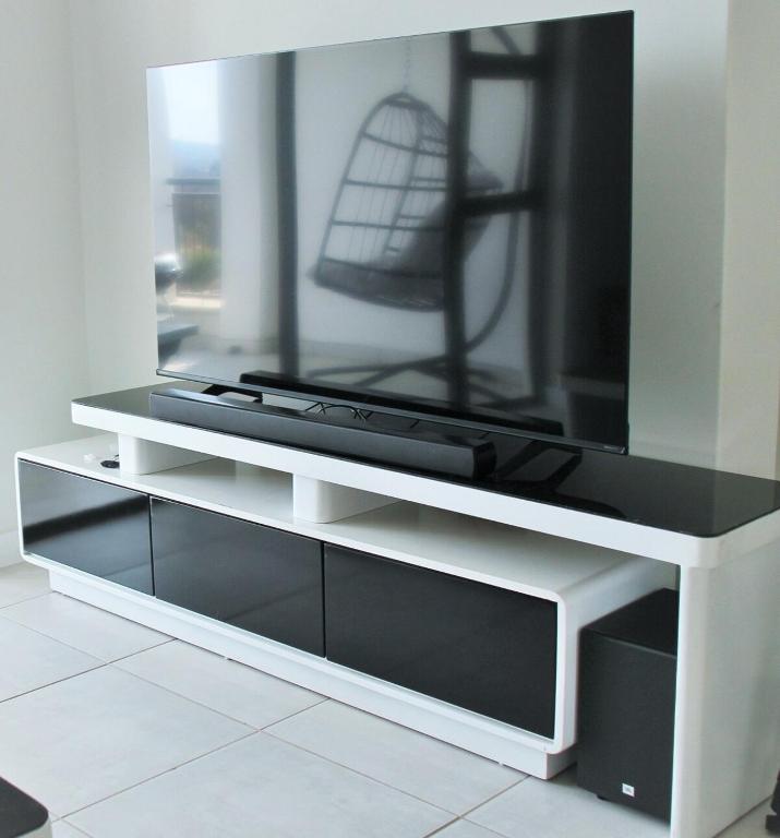 Modern 2BR Retreat at The Blyde - B&B Pretoria