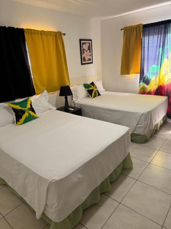 Pearl of the City JAMAICA PEARL - B&B Kingston