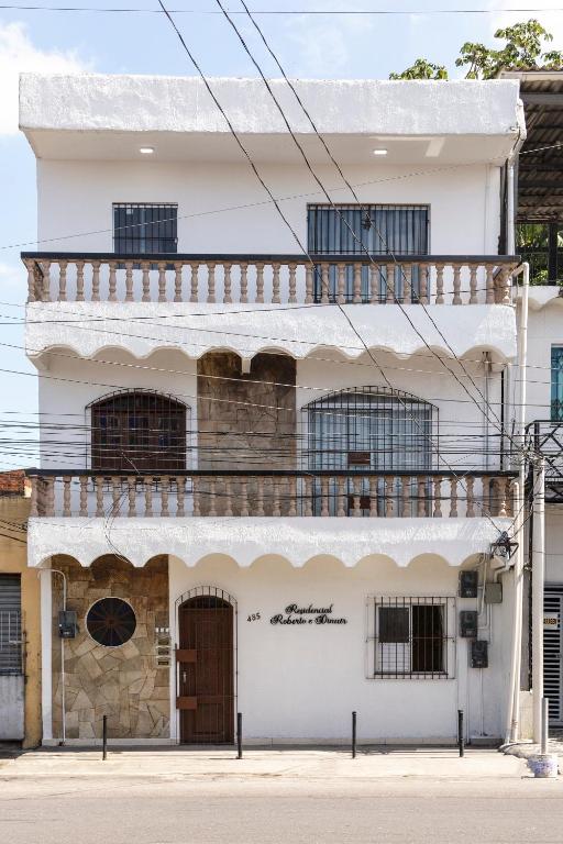Residencial Roberto e Dinair - B&B Belém
