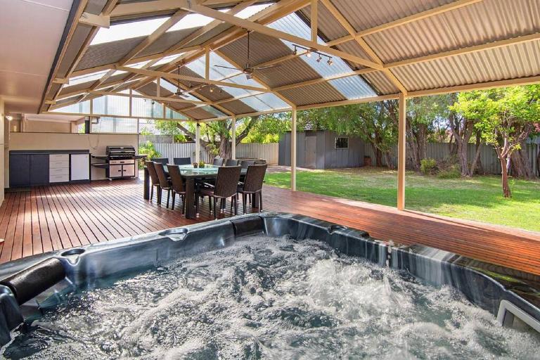Haven By the Bay- Short walk to Broadwater beach - B&B Broadwater