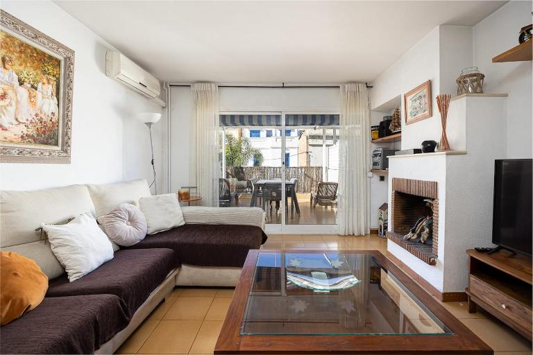 House 5 Mins From Montgat Beach - B&B Montgat