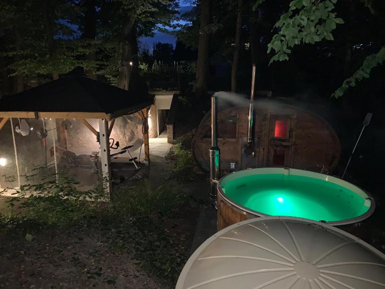 Studio z kominkiem Sauna Jacuzzi Hydromasaż - Ferienwohnung Simoradz