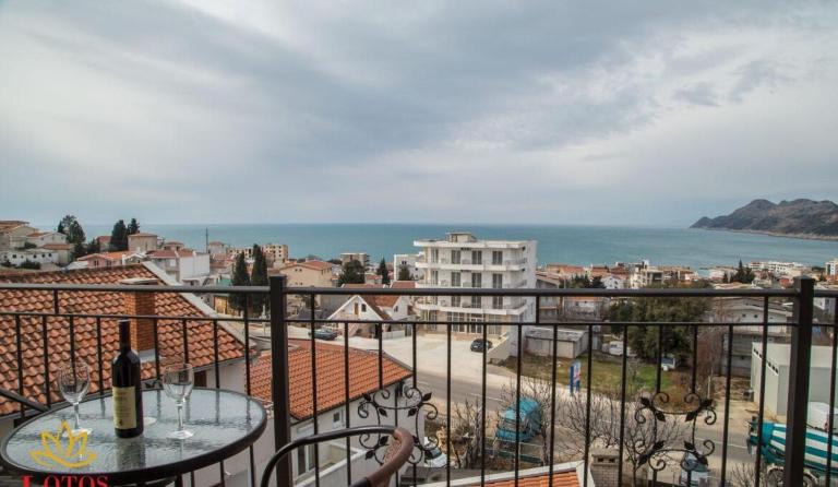 Lotos - stan 421 L2 - Bed and Breakfast Dobra Voda