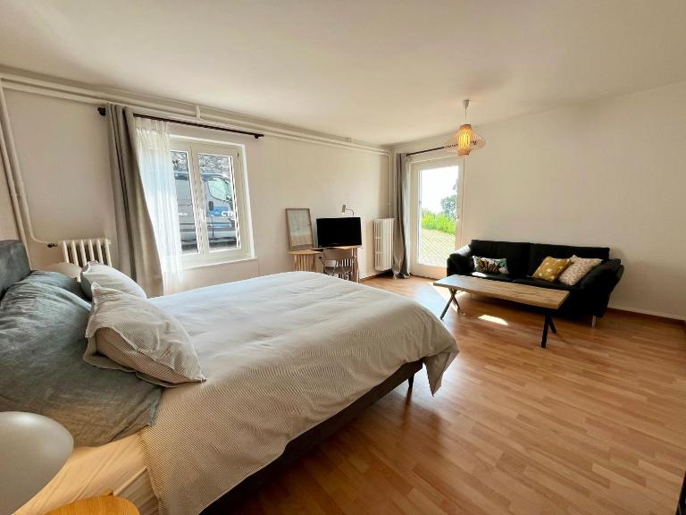 HostHelp - Le Petit-Catéchisme - Chambres d'hôtes Neuchâtel