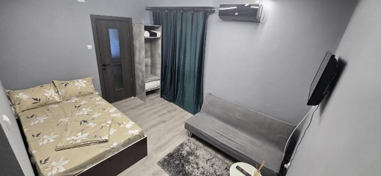Adrian booking - B&B Bucarest