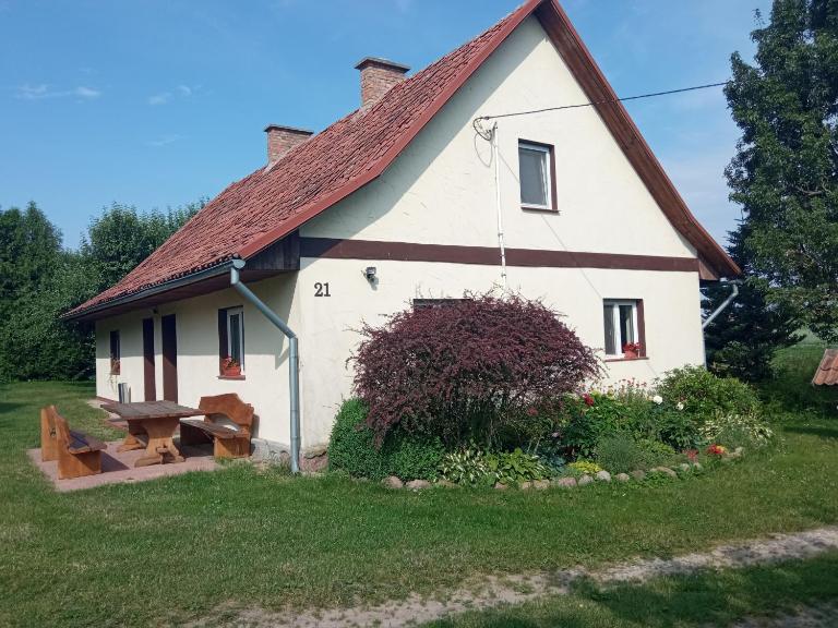 domek w pobliżu jeziora - Bed and Breakfast Czarnówka