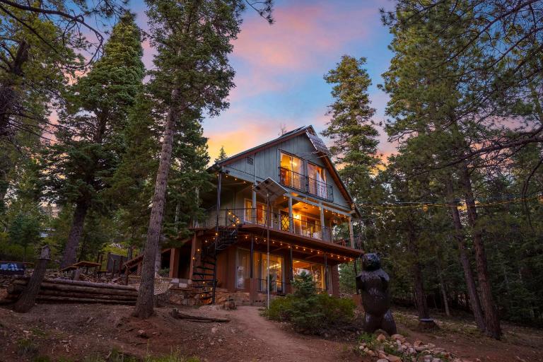 The Knotty Pine - B&B Duck Creek Village