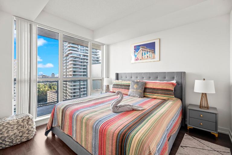 Cozy 1 Bedroom Dunfield Ave - B&B Toronto