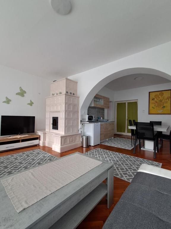 Viola Apartmanház - Ferienwohnung Bogács