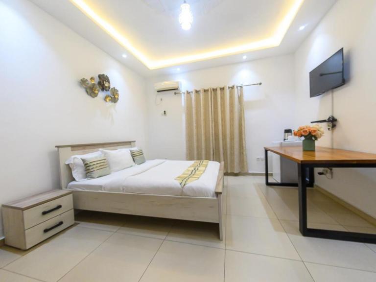 Chambre Senior - RESIDENCE BAHO - Douala Makepe BM - B&B Douala