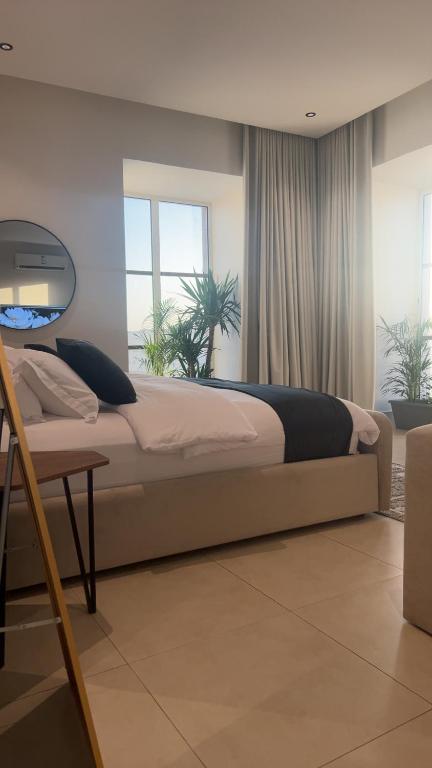 استيديو ملكي مع بلكونة موقف خاص مجانا - Chambres d'hôtes Riyad