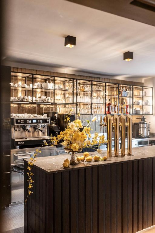 Ansitz Thierburg Suites - Ferienwohnung Meran
