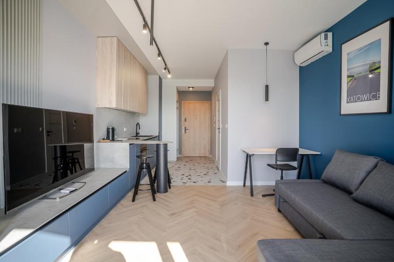 Global Park Navy Studio by BookingHost - Bed and Breakfast Katowice
