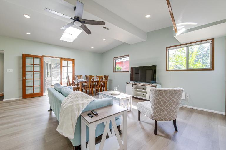 < 1 Mi to Lake Washington: Peaceful Apt in Kenmore - B&B Kenmore