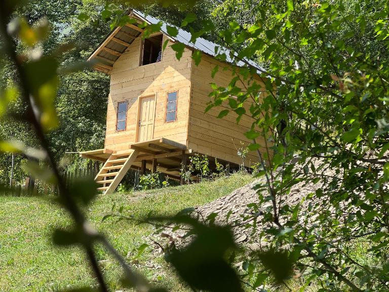 Towers Inn Cottage - B&B Mestia