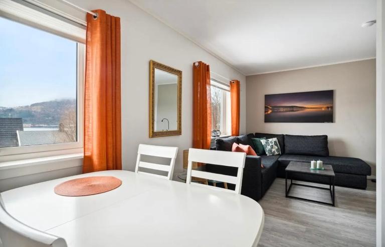 Narvik Panorama Apartment - Chambres d'hôtes Narvik