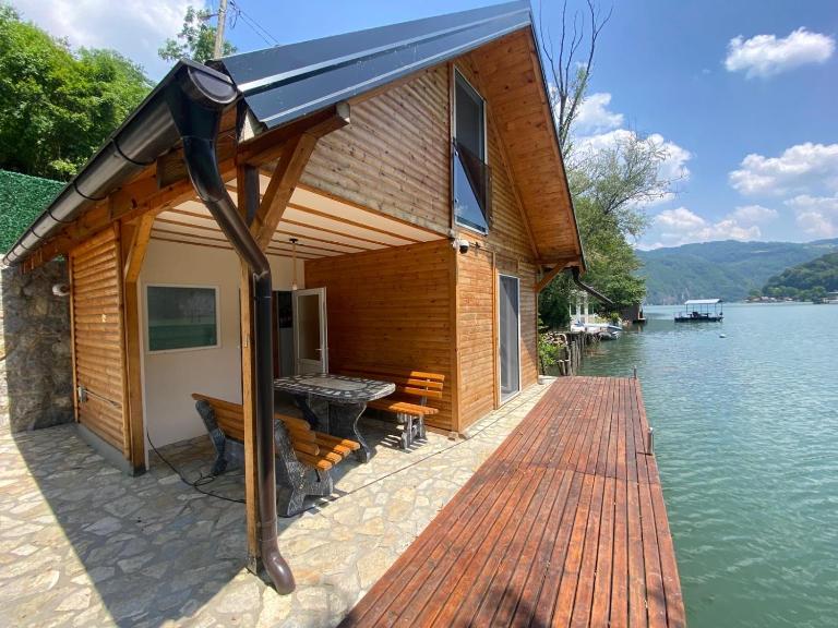 Kuca na jezeru Domavija - Ferienwohnung Jevtići