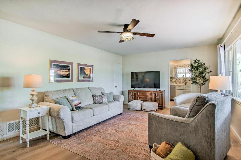Centrally Located Tucson Home ~ 5 Mi to Dtwn! - B&B Tucson