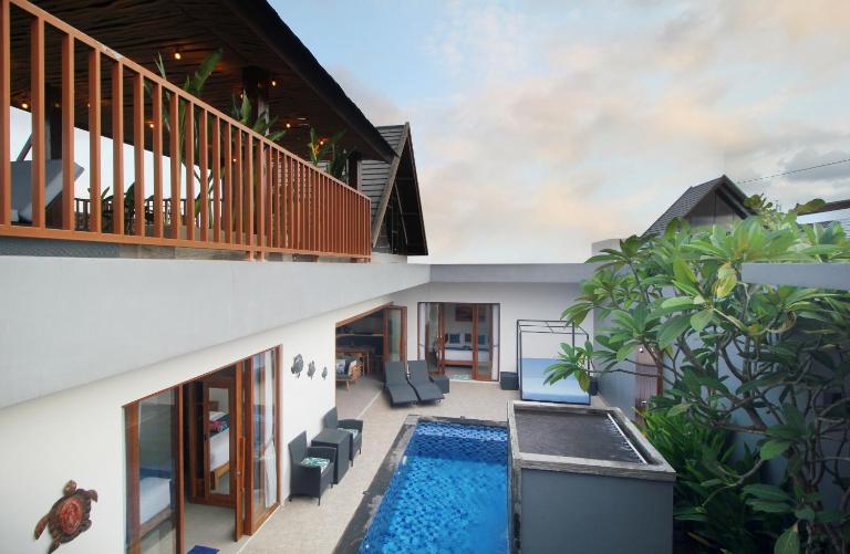 Villa Casa Turtle Sanur 3 Bedrooms Pool Villa - Bed and Breakfast Kelurahan Sanur