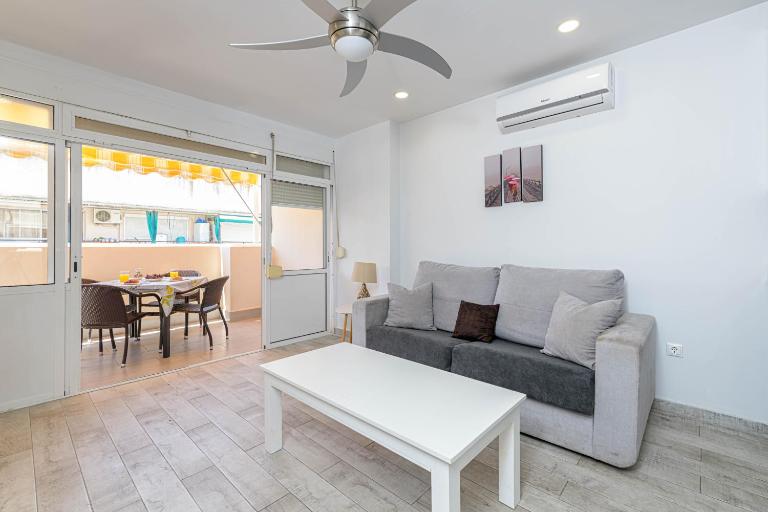 WintowinRentals Central apartment just 3 minutes from the beach in Fuengirola - Ferienwohnung Fuengirola