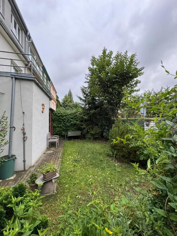 Prague Cozy Hideaway - B&B Lysolaje